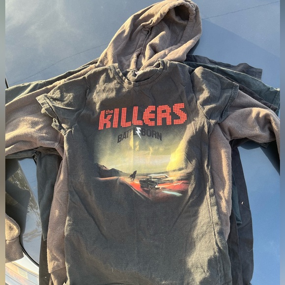 7 Tees, 1 hoodies bundle - Picture 2 of 10